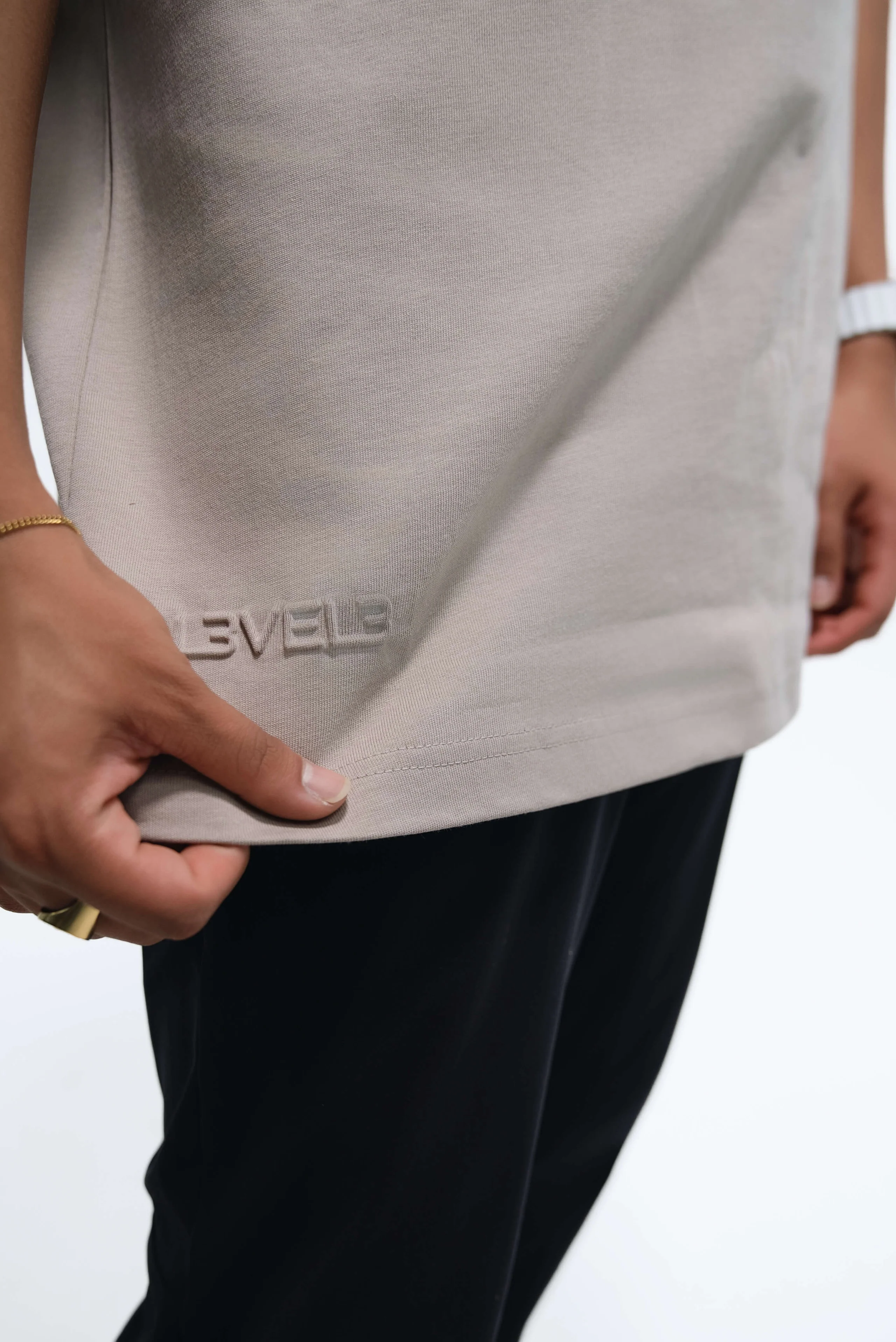 L3VEL3™ OVERSIZED T-Shirt mit Rücken-Logo