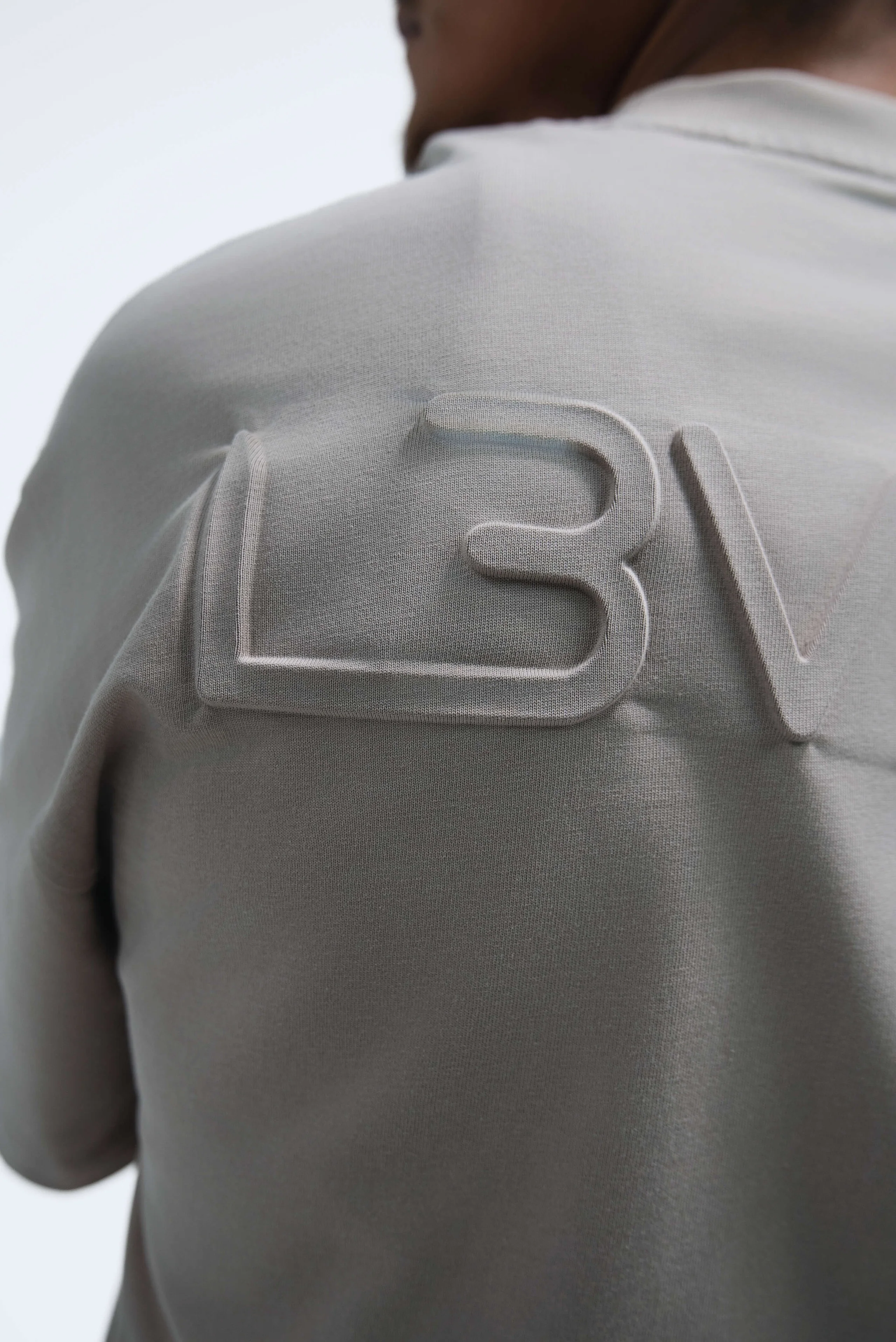 L3VEL3™ OVERSIZED T-Shirt mit Rücken-Logo